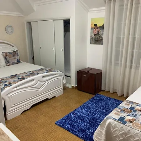 Moradia Ricardo - ホームステイ ナザレ