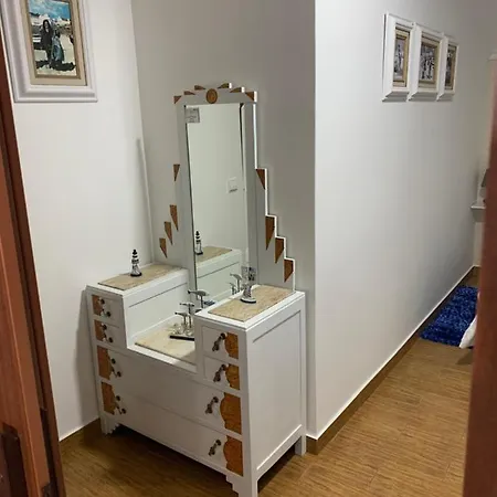 Moradia Ricardo - ホームステイ ナザレ