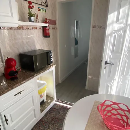 Moradia Ricardo - ホームステイ ナザレ